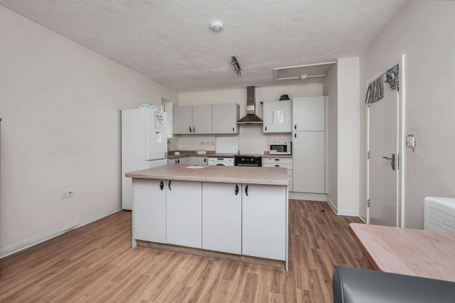 63 Romney Road, Ashford, Kent, TN24 0RR 1