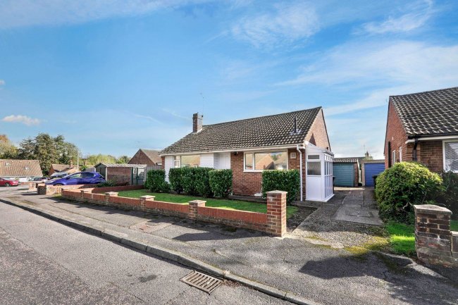13 Meadowbrook Road, Ashford, Kent, TN24 9AZ 4