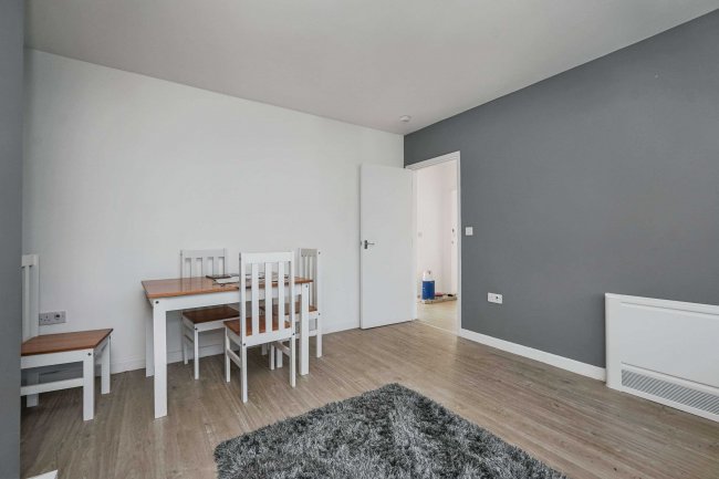 13 Meadowbrook Road, Ashford, Kent, TN24 9AZ 4