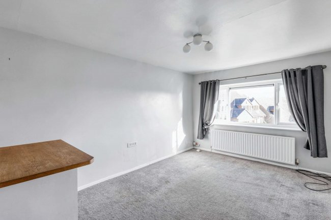 19 Lodge Gate Close, Denholme, Bradford, BD13 4ED 5