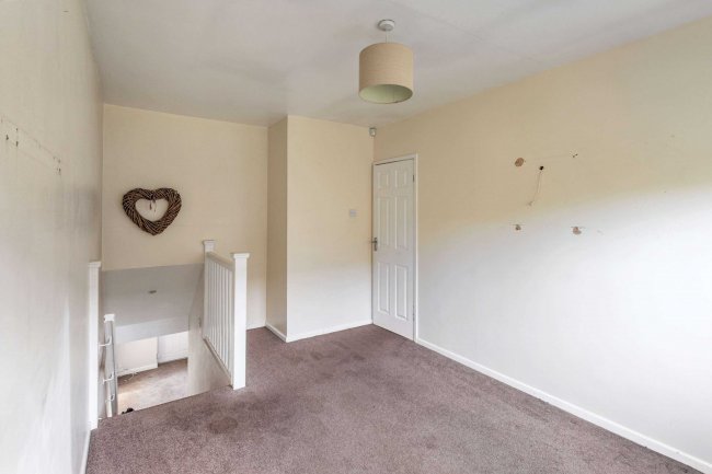 19 Lodge Gate Close, Denholme, Bradford, BD13 4ED 5