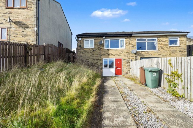 19 Lodge Gate Close, Denholme, Bradford, BD13 4ED 5