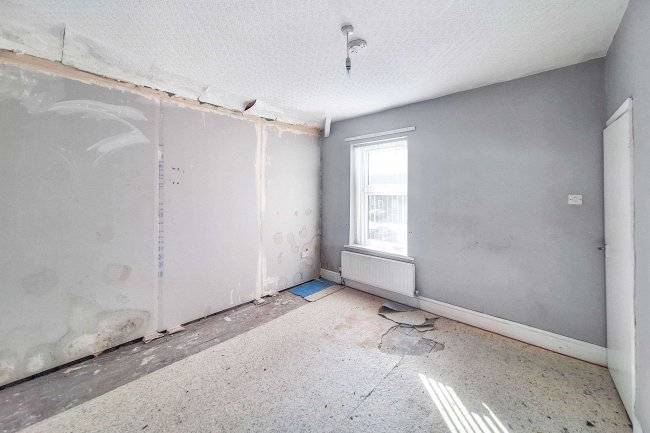 1 Gladstone Street, Workington, Cumbria, CA14 2YF 6