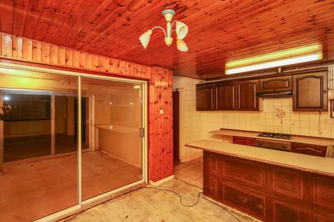 9 Joydon Drive, Chadwell Heath, Romford RM6 4ST 1