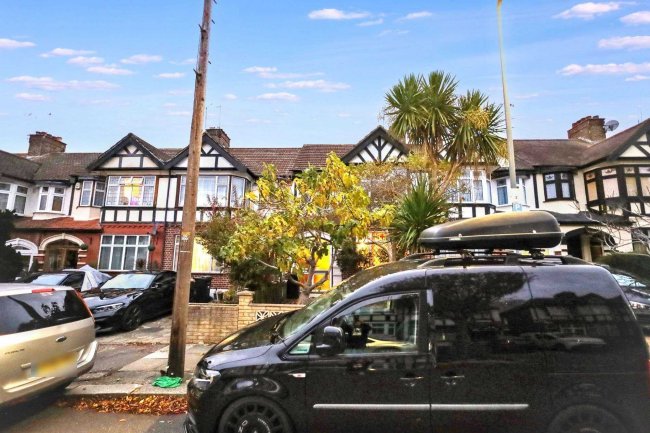 9 Joydon Drive, Chadwell Heath, Romford RM6 4ST 1