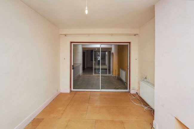 9 Joydon Drive, Chadwell Heath, Romford RM6 4ST 1