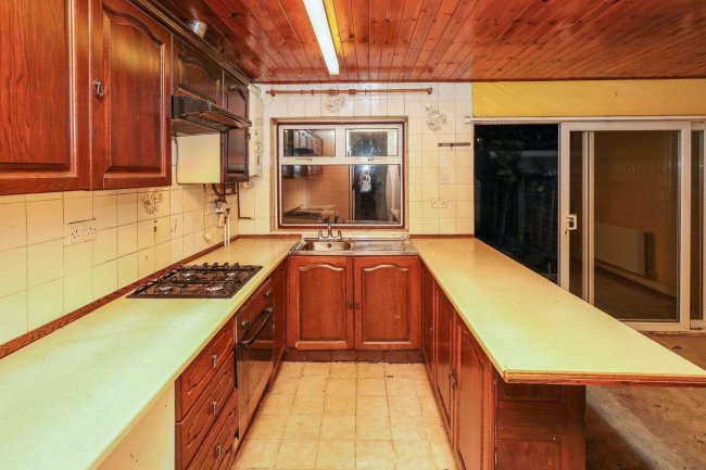 9 Joydon Drive, Chadwell Heath, Romford RM6 4ST 1