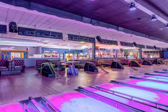 Burnley Bowl, Finsley Gate, Burnley, BB11 2HE 8