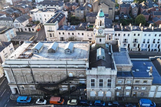 Ryde Theatre, Queens Road, Ryde, Isle of Wight, PO33 2NL 10