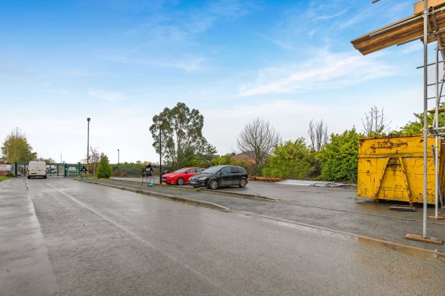 Hereford Bowl, Station Approach, Hereford HR1 1BB 6