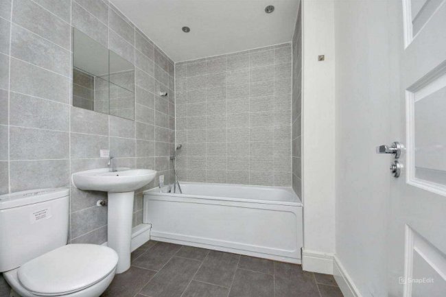 6 Paris Court, Stoke-on-Trent, Staffordshire, ST1 3GJ 4