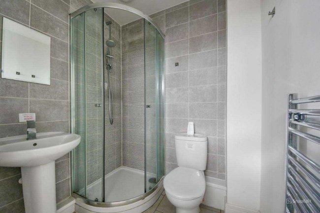 6 Paris Court, Stoke-on-Trent, Staffordshire, ST1 3GJ 4