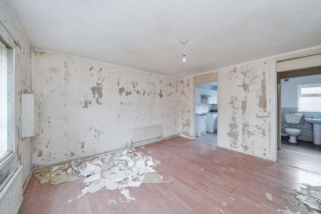 Flat 77, New Road, Datchet, Slough, SL3 9JA 3