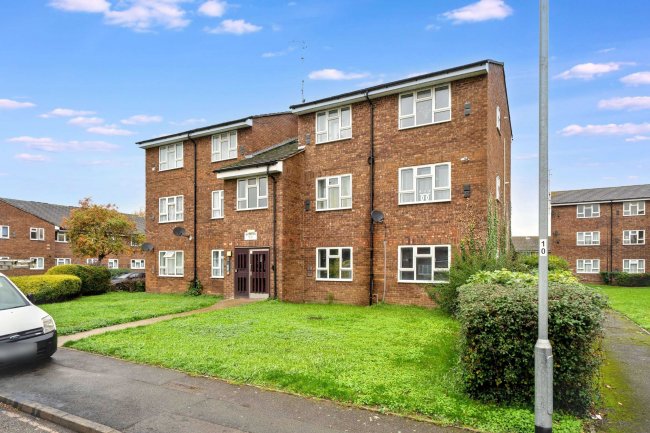 Flat 77, New Road, Datchet, Slough, SL3 9JA 3
