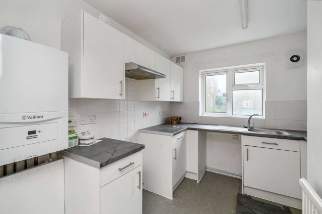 Flat 77, New Road, Datchet, Slough, SL3 9JA 3