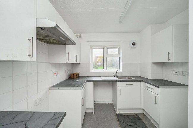 Flat 77, New Road, Datchet, Slough, SL3 9JA 3