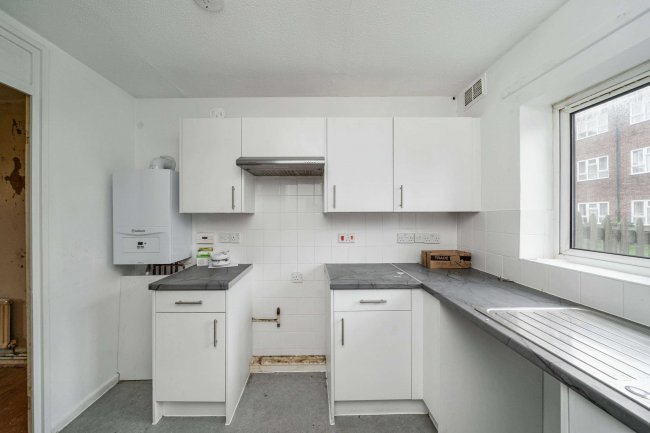 Flat 77, New Road, Datchet, Slough, SL3 9JA 3