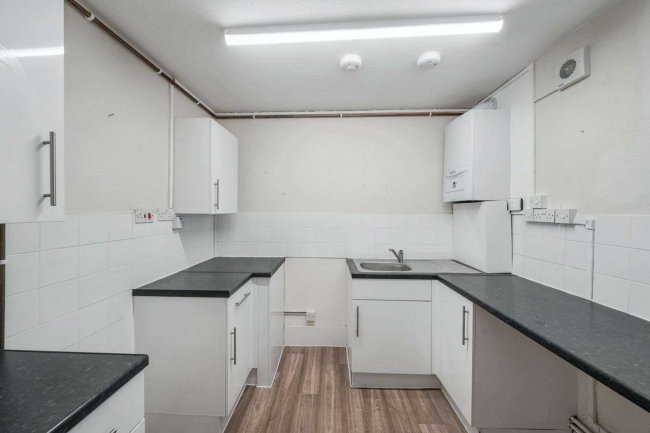 42D Cambridge Gardens, Notting Hill, London W10 5UD 2