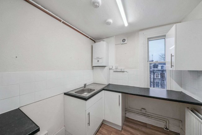 42D Cambridge Gardens, Notting Hill, London W10 5UD 2