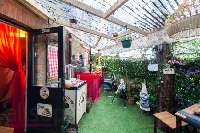 89 High Street, Edenbridge, Kent, TN8 5AU 7