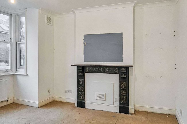 97A Stanlake Road, Shepherd's Bush, London W12 7HQ 3