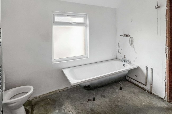 138 Old Road, Dartford, Kent, DA1 4DY 5