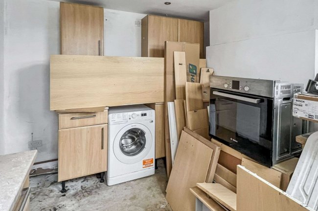 138 Old Road, Dartford, Kent, DA1 4DY 5