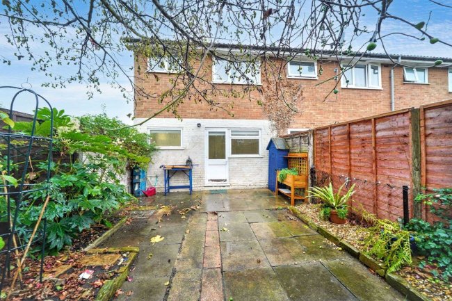 81 Willowhayne Drive, Walton-on-Thames, KT12 2NP 9