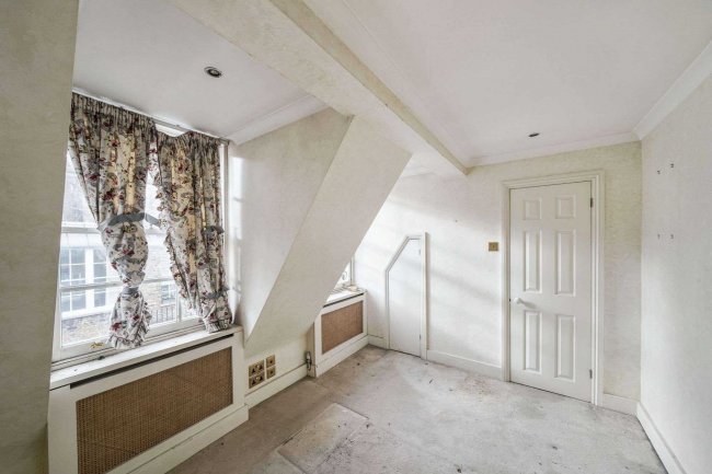 17 Yeomans Row, Knightsbridge, London SW3 2AL 6