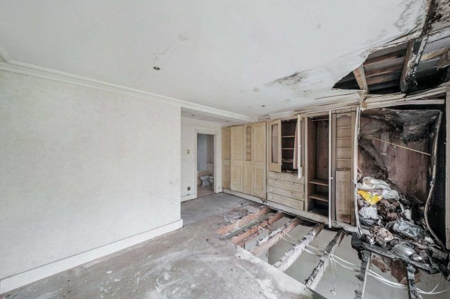 17 Yeomans Row, Knightsbridge, London SW3 2AL 6