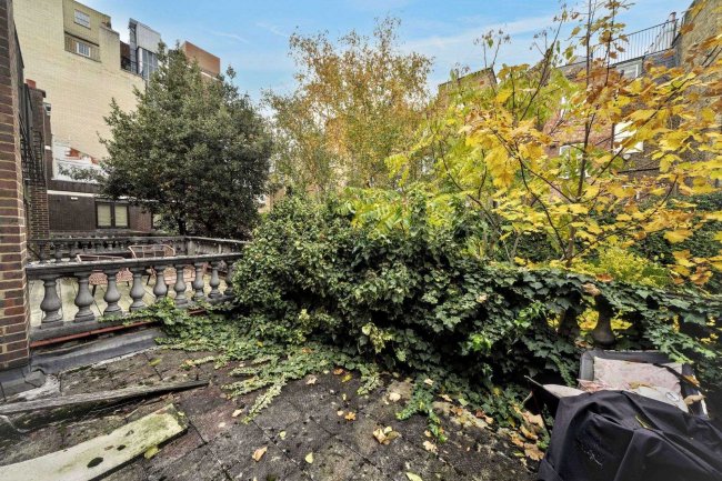 17 Yeomans Row, Knightsbridge, London SW3 2AL 6