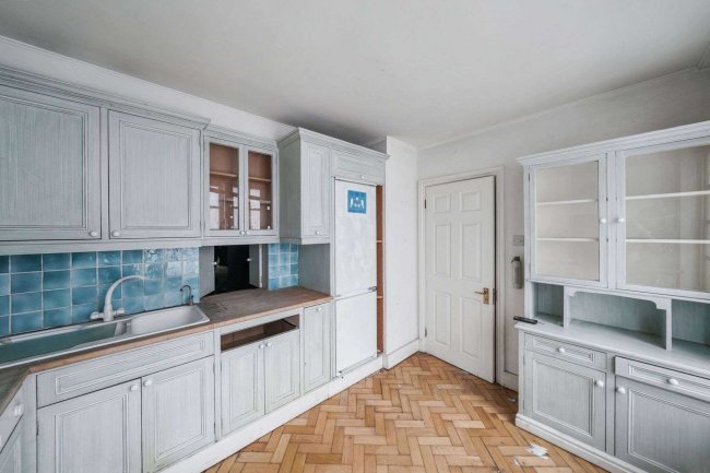 17 Yeomans Row, Knightsbridge, London SW3 2AL 6