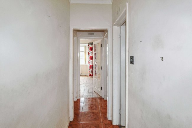 Flat 1 Greenlea, Keyhaven Road, Lymington, SO41 0QX 4