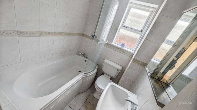 Flat 1 Greenlea, Keyhaven Road, Lymington, SO41 0QX 4