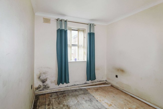 Flat 1 Greenlea, Keyhaven Road, Lymington, SO41 0QX 4