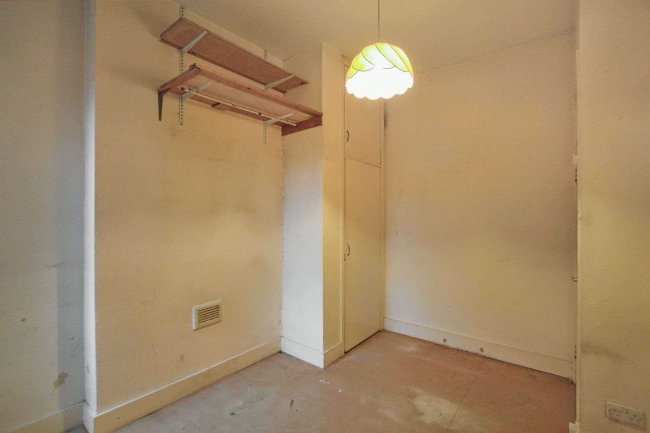 Flat A, 42 Rathcoole Gardens, Hornsey, London, N8 9NB 36