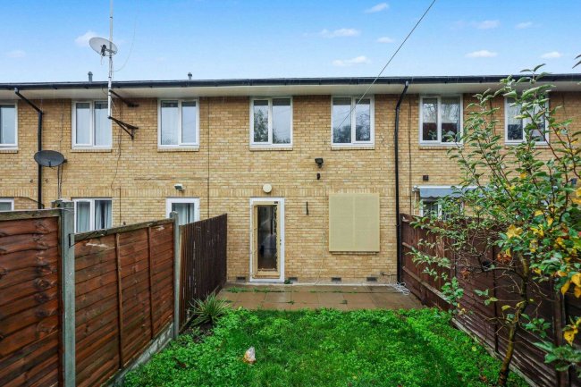 150 Winsor Terrace, Winsor Park Estate, Beckton, London E6 6LD 8