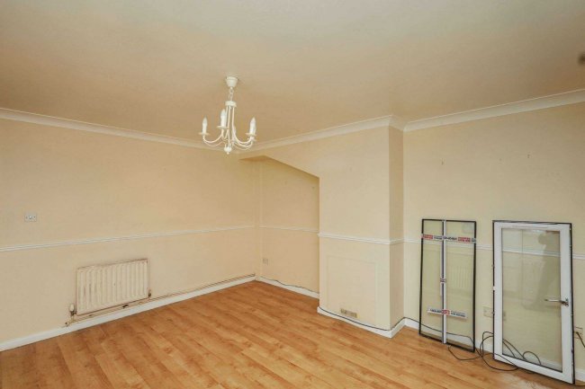 150 Winsor Terrace, Winsor Park Estate, Beckton, London E6 6LD 8