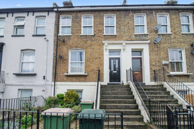 Flat B, 6 Palmerston Road, Forest Gate, London E7 8BH 4