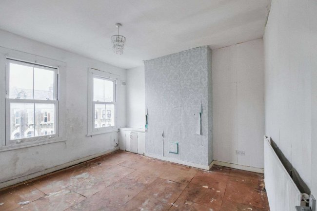 Flat B, 6 Palmerston Road, Forest Gate, London E7 8BH 4