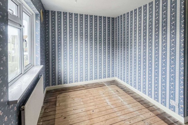 65 Dale Road, Crayford, Dartford, DA1 3PG 7