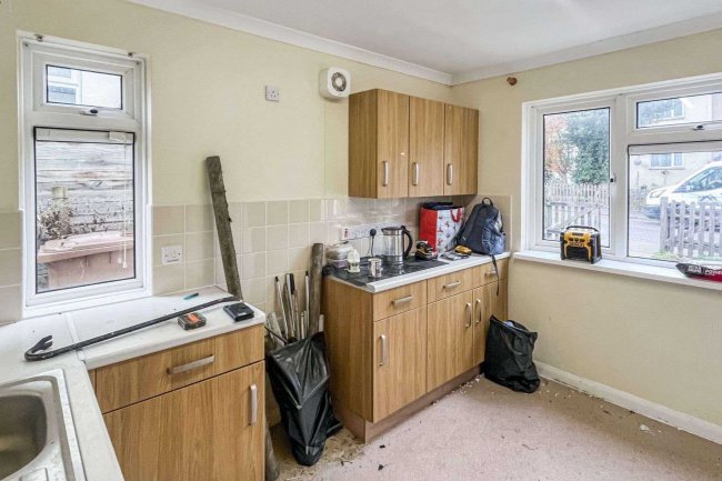 65 Dale Road, Crayford, Dartford, DA1 3PG 7