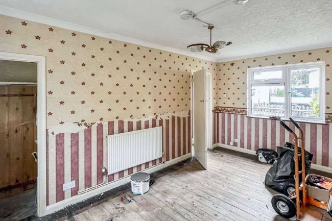 65 Dale Road, Crayford, Dartford, DA1 3PG 7