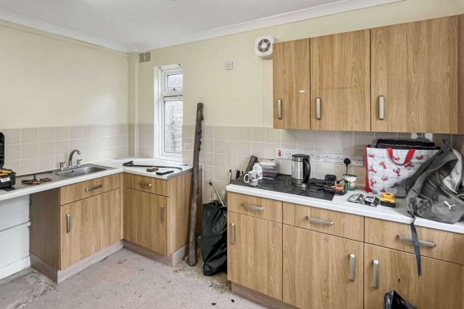 65 Dale Road, Crayford, Dartford, DA1 3PG 7