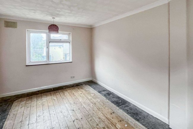 65 Dale Road, Crayford, Dartford, DA1 3PG 7