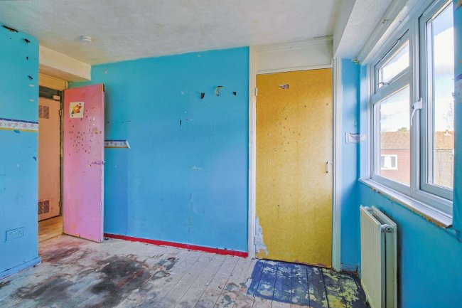 242 Pilgrims Way, Andover, SP10 5HU 6