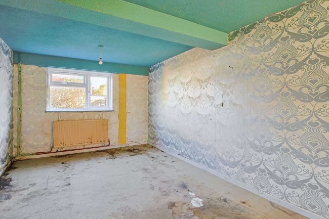 242 Pilgrims Way, Andover, SP10 5HU 6