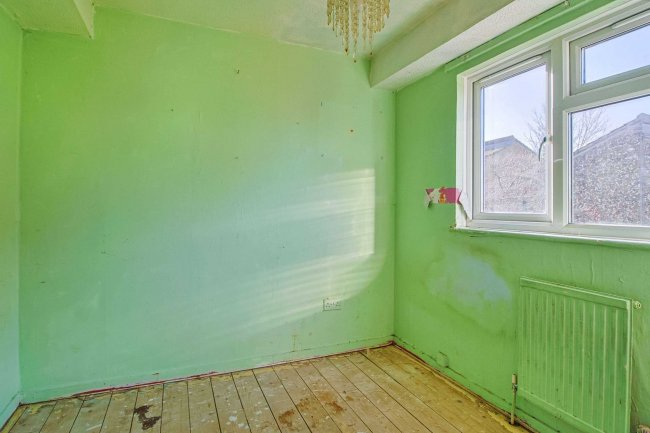 242 Pilgrims Way, Andover, SP10 5HU 6