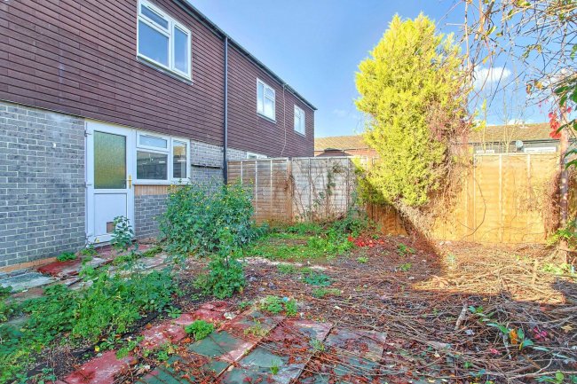 242 Pilgrims Way, Andover, SP10 5HU 6