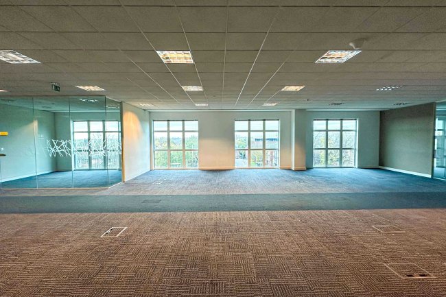 11 Vine Street, Uxbridge UB8 1QE 1